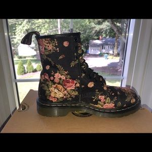 Dr Martens Floral Boots